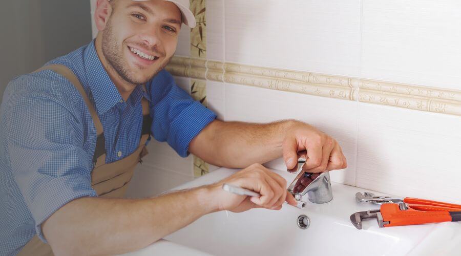 Professional clogged drains services in Crawford, MS
